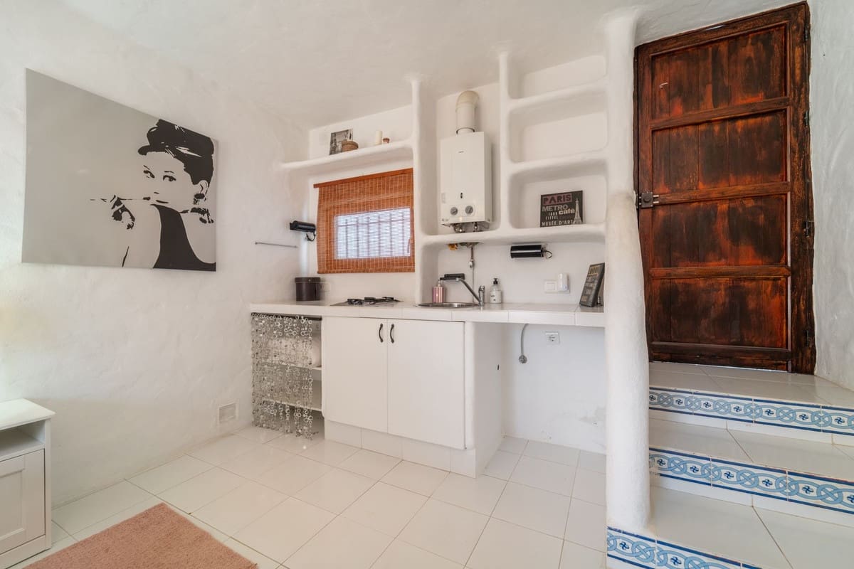 5 bedroom Finca/Country House for sale in Almayate - € 729,000 (Ref: 9363791)