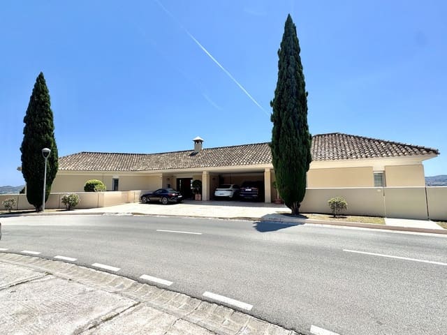 Chalet de 8 habitaciones en Mijas Golf, Mijas en venta - 1.975.000 € (Ref: 9363795)