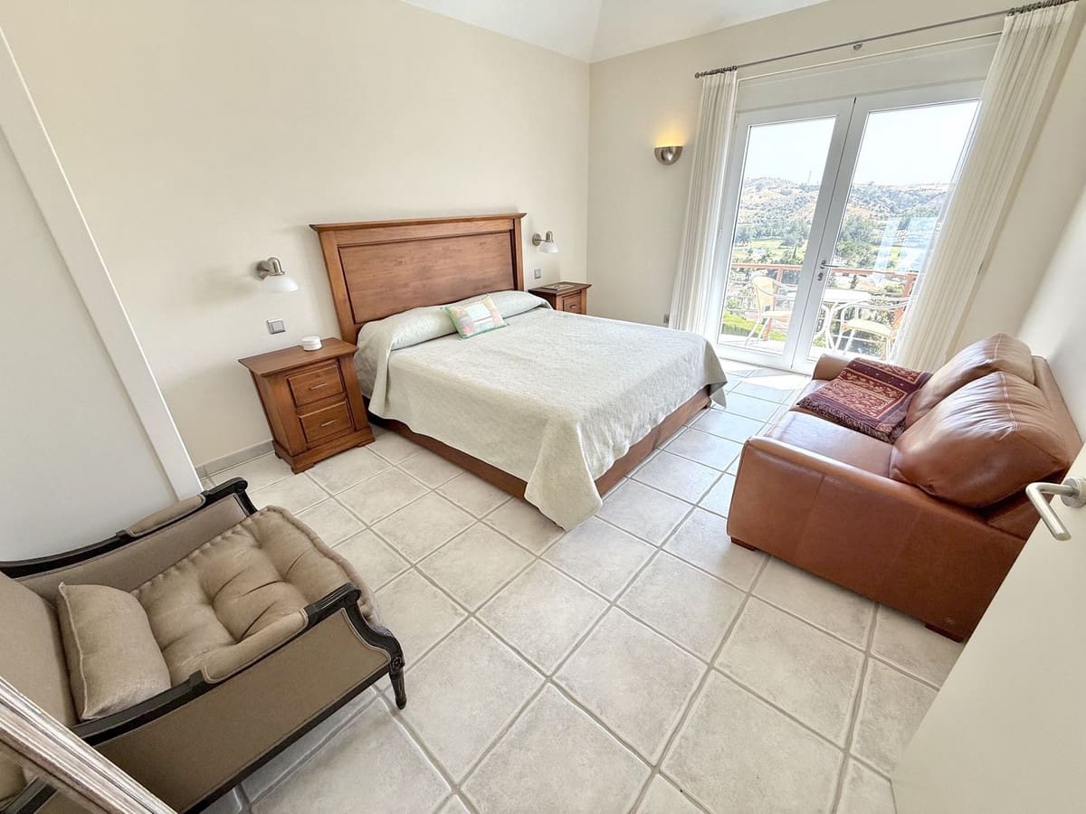 Chalet de 8 habitaciones en Mijas Golf en venta - 1.975.000 € (Ref: 9363795)