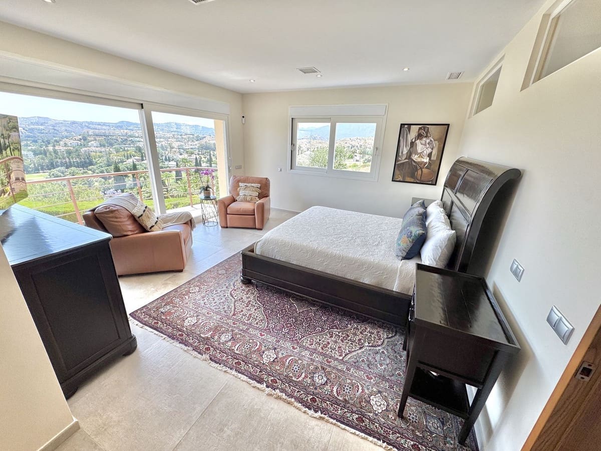 6 bedroom Villa for sale in Mijas Golf - € 1,975,000 (Ref: 9363795)