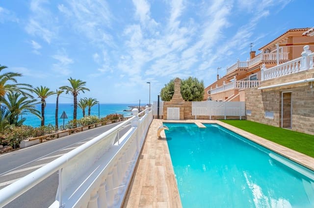 4 bedroom Villa for sale in Las Piscinas Naturales, Torrevieja - € 960,000 (Ref: 9363798)