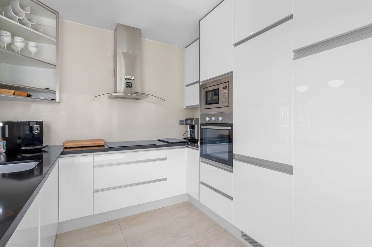 3 sypialnia Willa na sprzedaż w Villamartin - 759 000 € (Ref: 9363801)