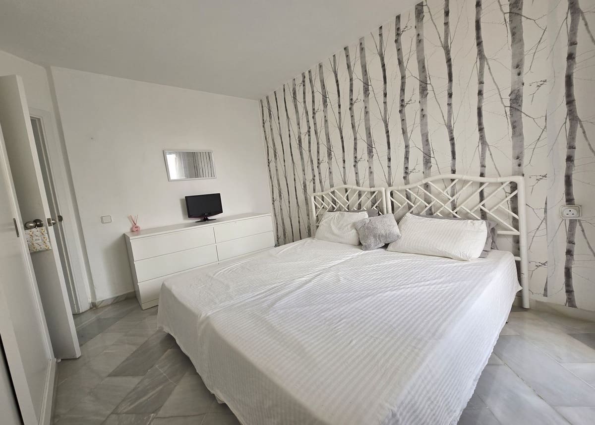 2 slaapkamer Appartement te koop in Calahonda - € 299.000 (Ref: 9363816)