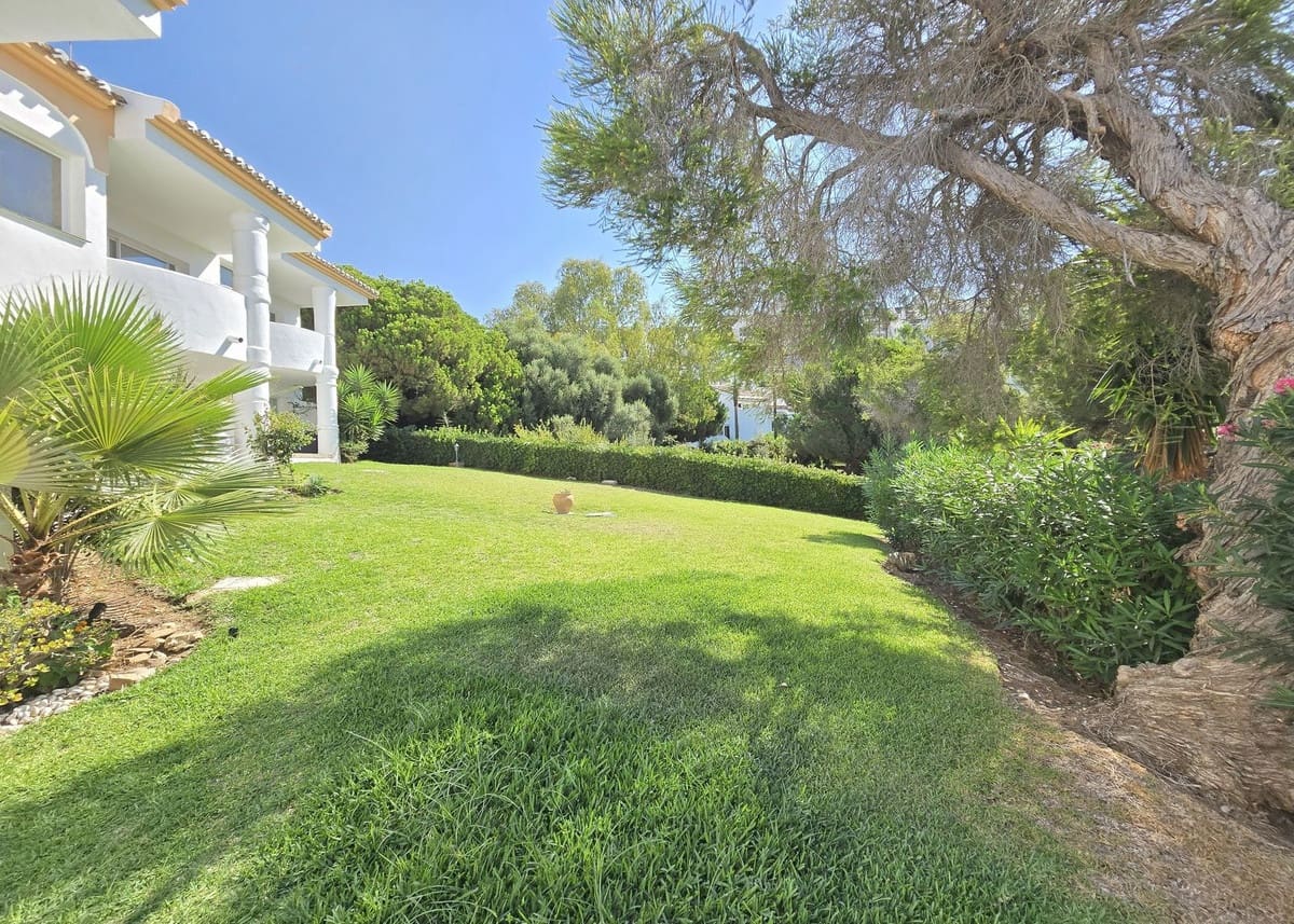 2 slaapkamer Appartement te koop in Calahonda - € 299.000 (Ref: 9363816)