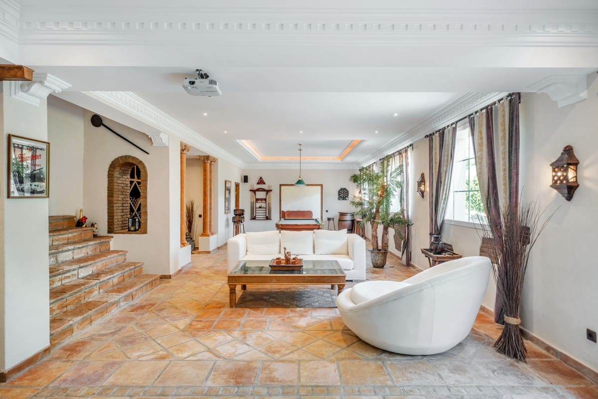 5 soverom Villa til salgs i Benahavis - € 2 300 000 (Ref: 9363819)