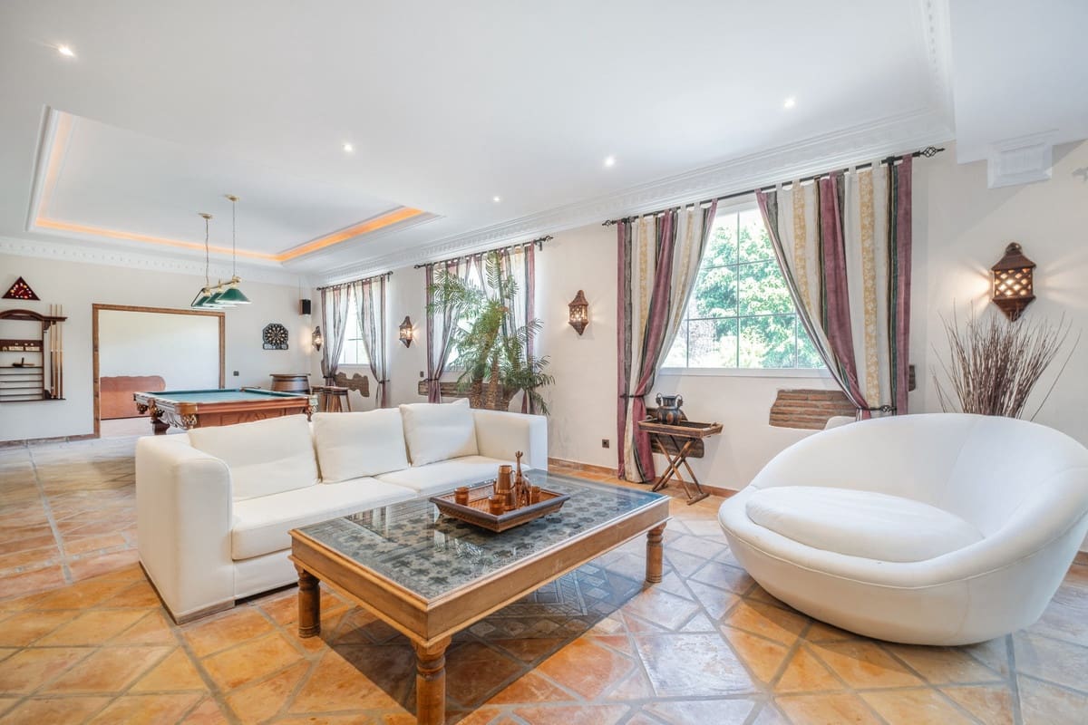 5 soverom Villa til salgs i Benahavis - € 2 300 000 (Ref: 9363819)