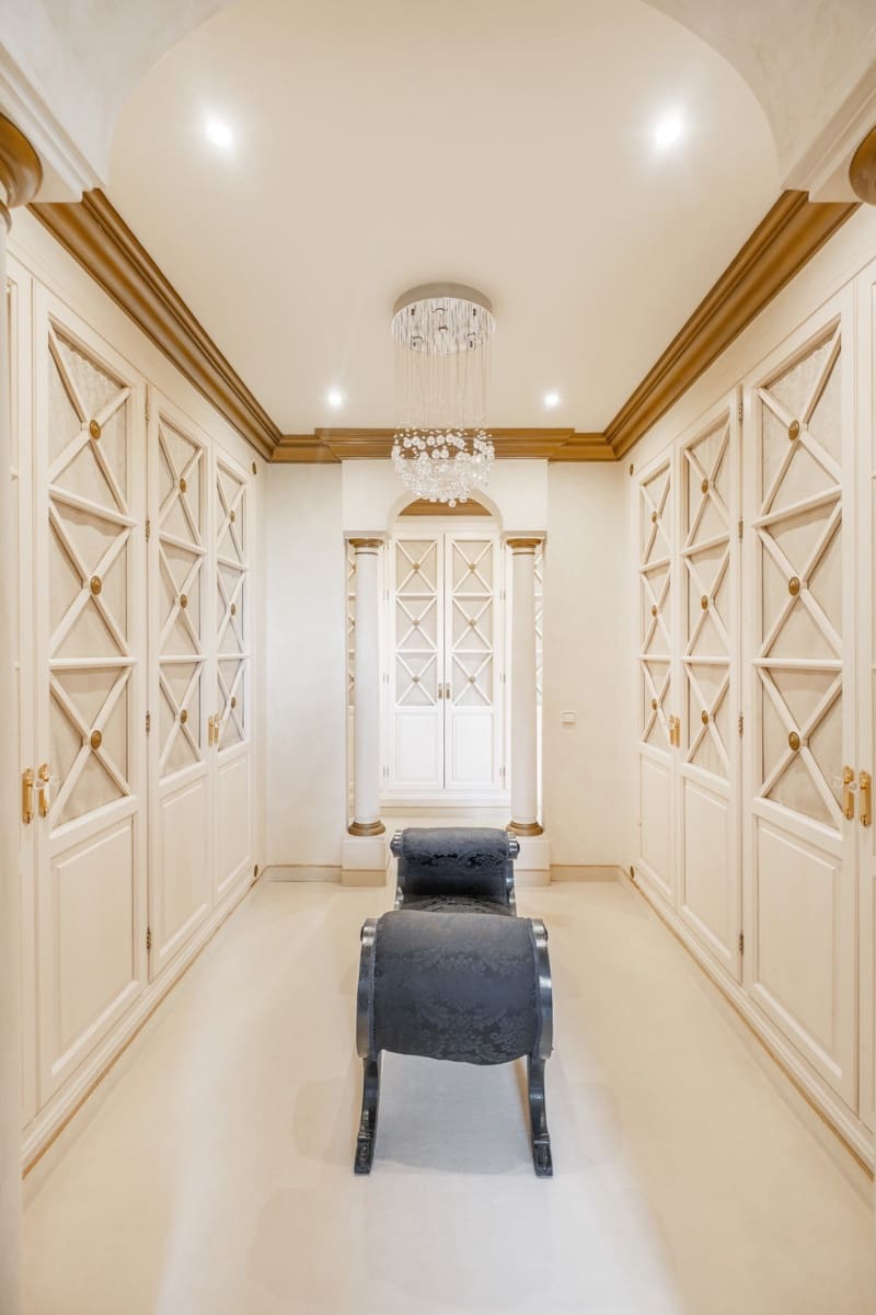 5 soverom Villa til salgs i Benahavis - € 2 300 000 (Ref: 9363819)