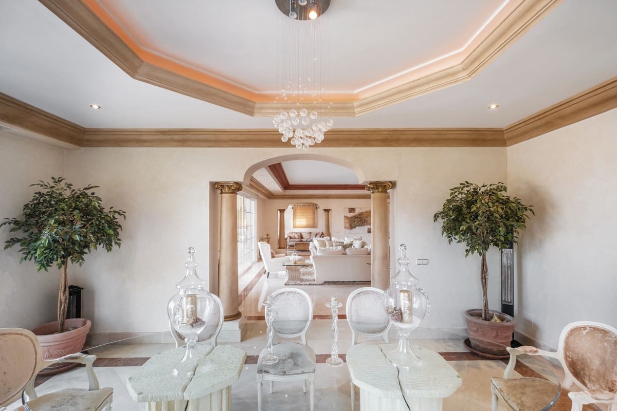 5 soverom Villa til salgs i Benahavis - € 2 300 000 (Ref: 9363819)