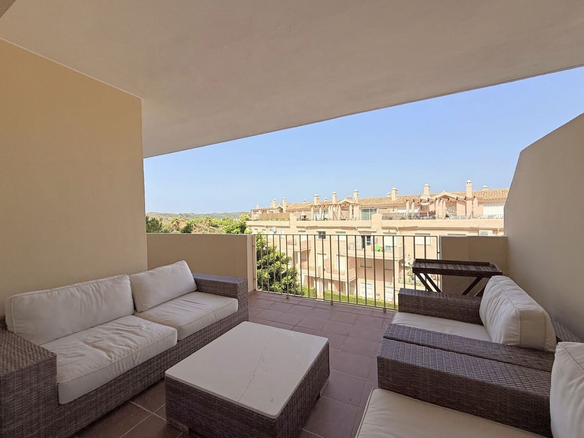 2 quarto Apartamento para venda em La Duquesa / Puerto de la Duquesa - 245 000 € (Ref: 9363821)