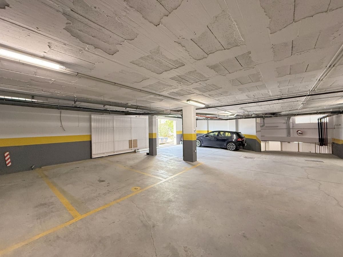 2 quarto Apartamento para venda em La Duquesa / Puerto de la Duquesa - 245 000 € (Ref: 9363821)