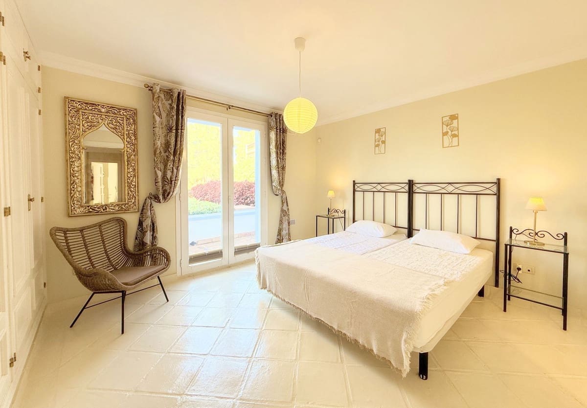 2 sypialnia Apartament na sprzedaż w Bahia de Casares - 650 000 € (Ref: 9363827)