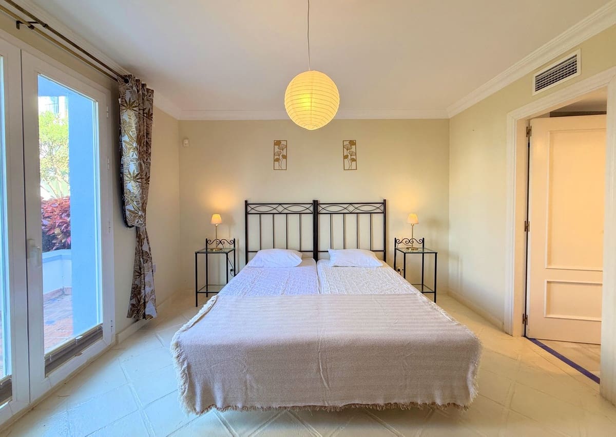 2 sypialnia Apartament na sprzedaż w Bahia de Casares - 650 000 € (Ref: 9363827)