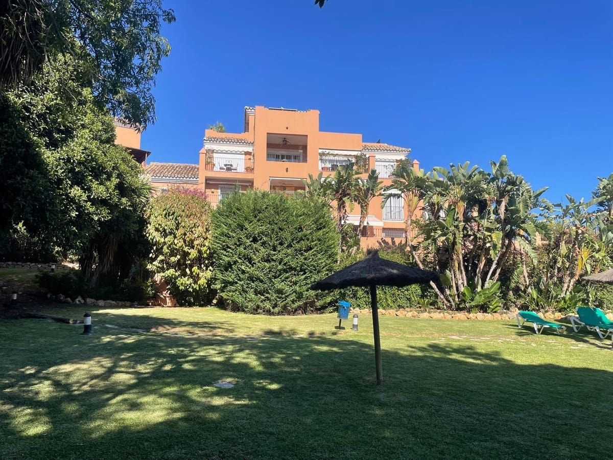 3 bedroom Apartment for sale in Guadalmina - € 590,000 (Ref: 9363829)