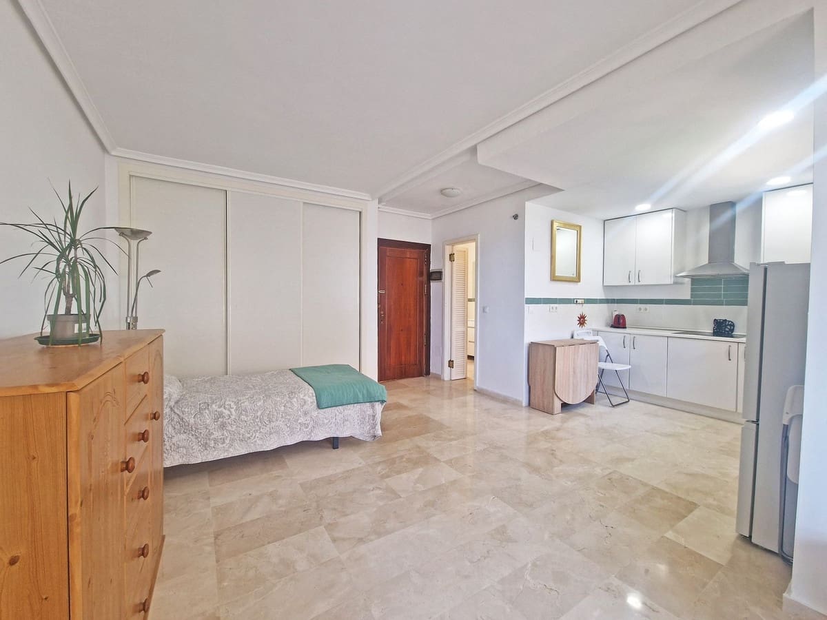 Yksiö myytävänä paikassa Riviera del Sol - 255 000 € (Ref: 9363830)