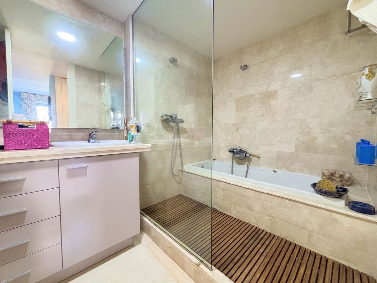 3 sovrum Takvåning till salu i La Duquesa / Puerto de la Duquesa - 499 000 € (Ref: 9363838)