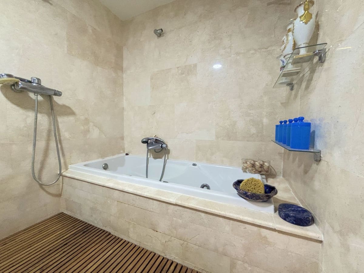 3 sovrum Takvåning till salu i La Duquesa / Puerto de la Duquesa - 499 000 € (Ref: 9363838)