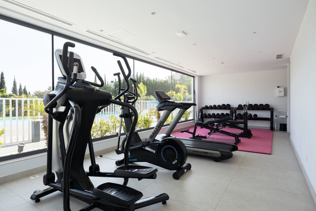 2 bedroom Apartment for sale in La Quinta - € 850,000 (Ref: 9363842)