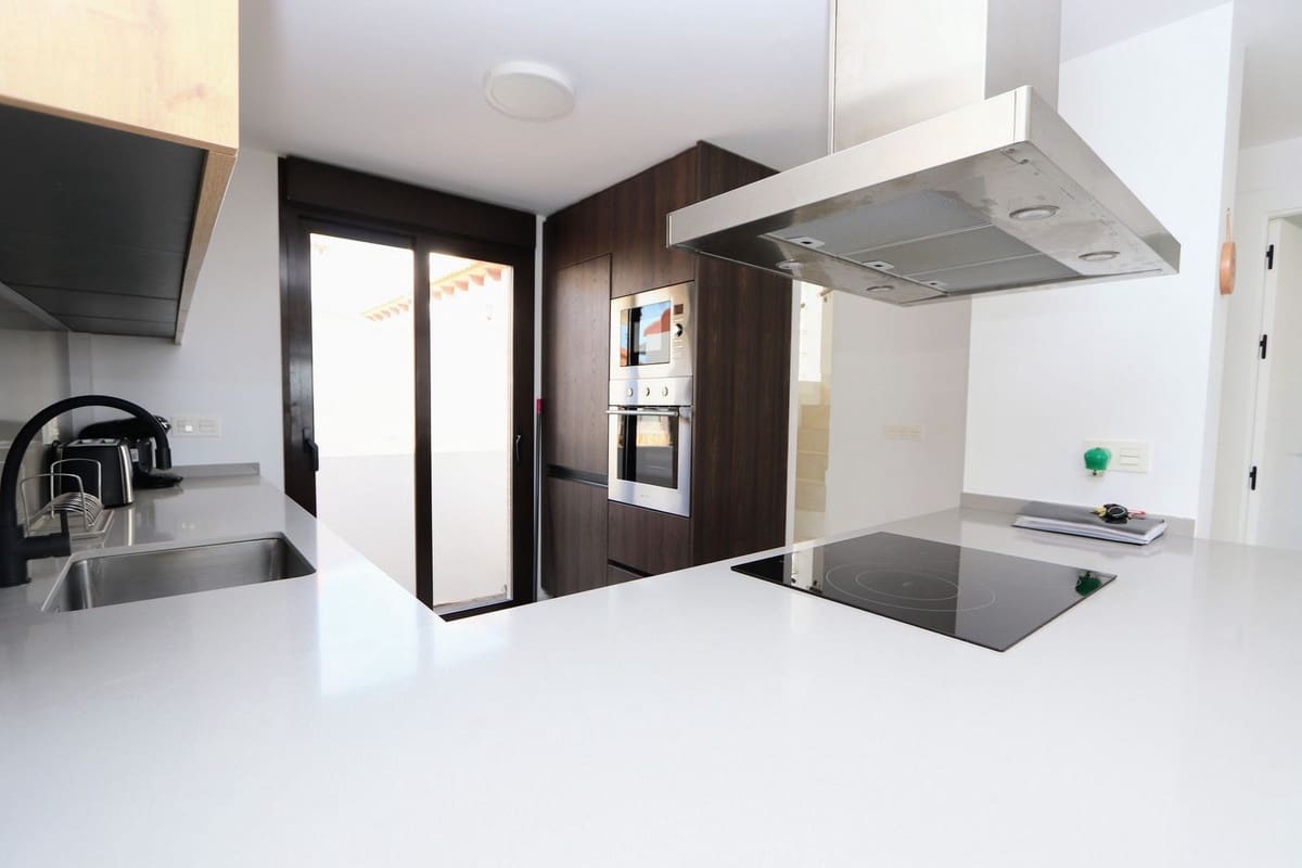 3 quarto Moradia para venda em Villamartin - 269 995 € (Ref: 9363843)