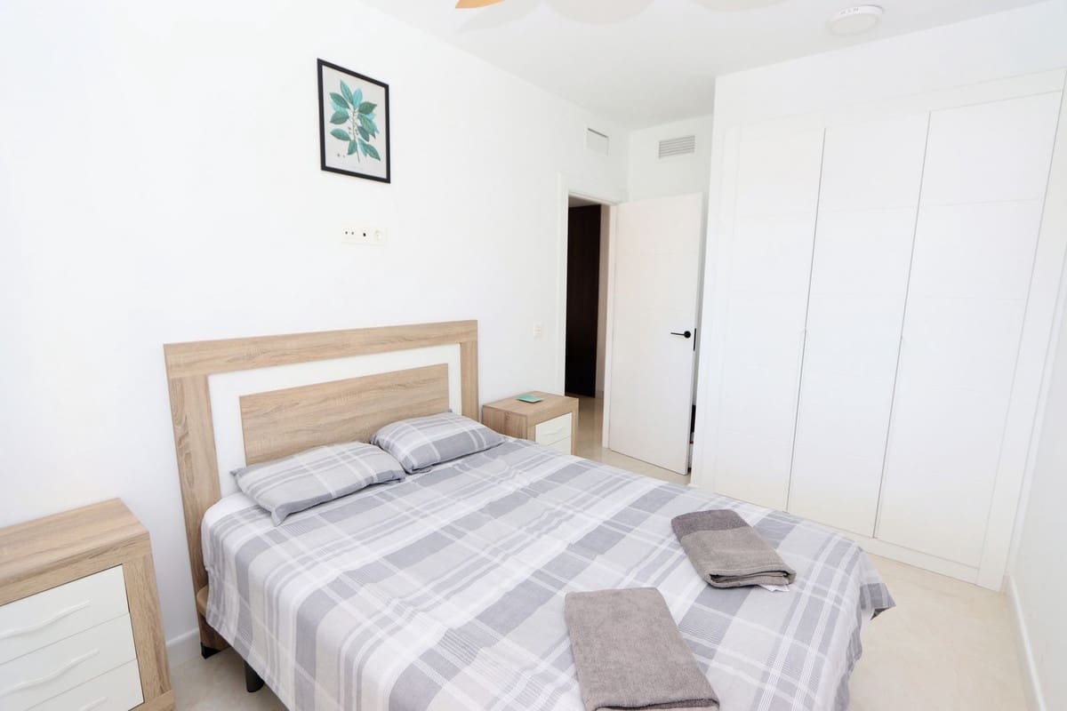 3 quarto Moradia para venda em Villamartin - 269 995 € (Ref: 9363843)