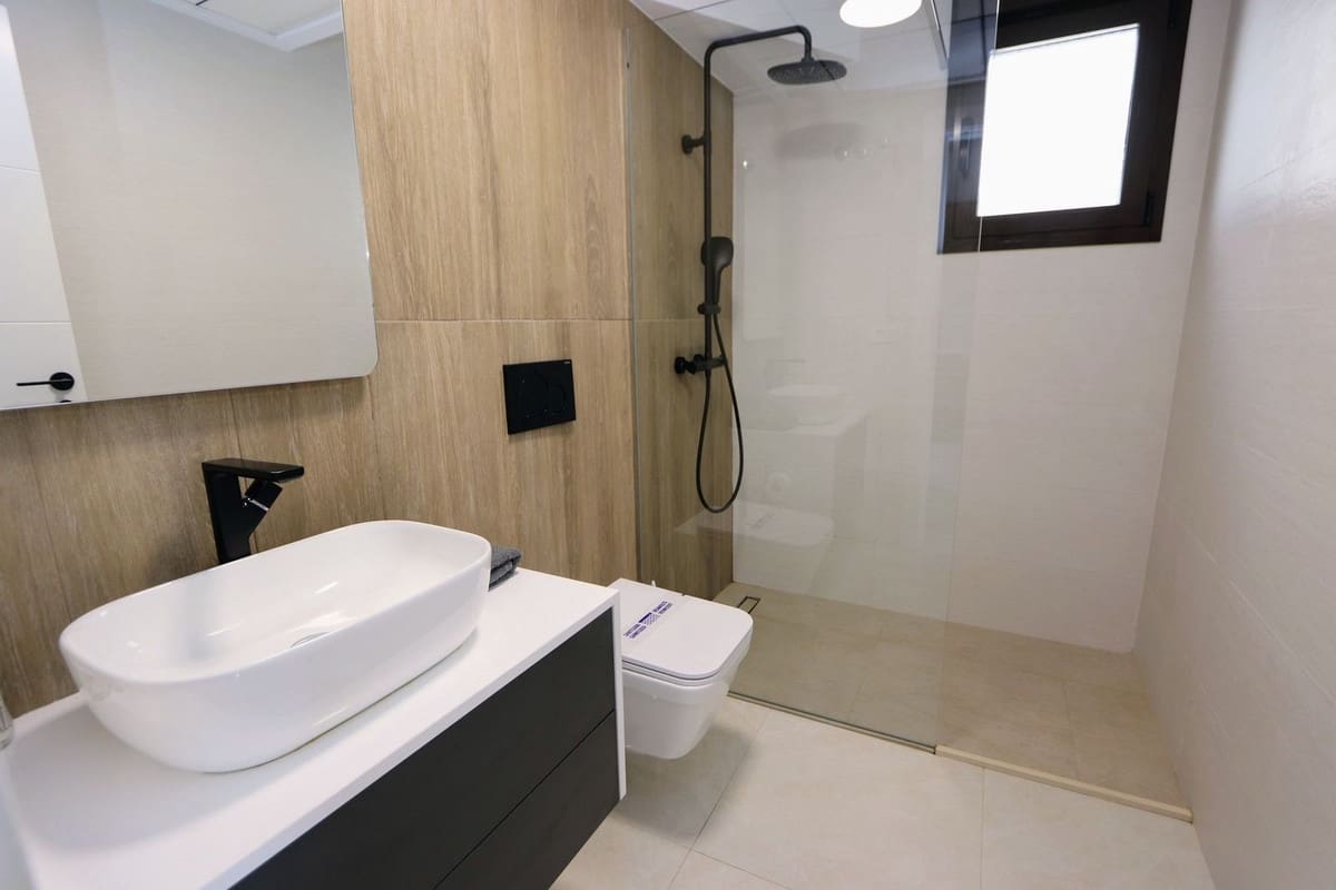 3 quarto Moradia para venda em Villamartin - 269 995 € (Ref: 9363843)