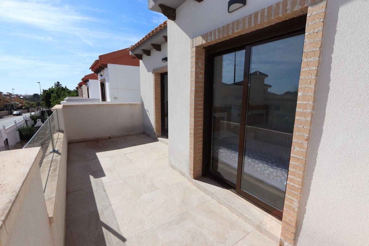 3 quarto Moradia para venda em Villamartin - 269 995 € (Ref: 9363843)