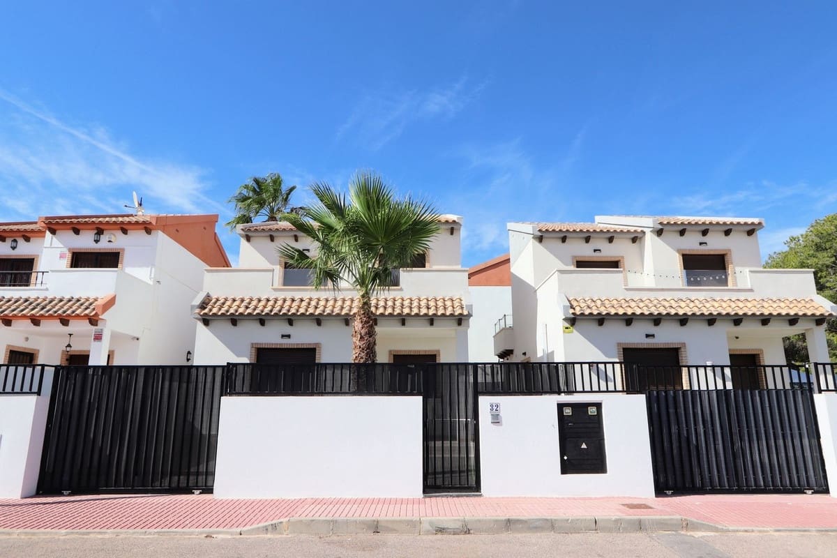 3 quarto Moradia para venda em Villamartin - 269 995 € (Ref: 9363843)