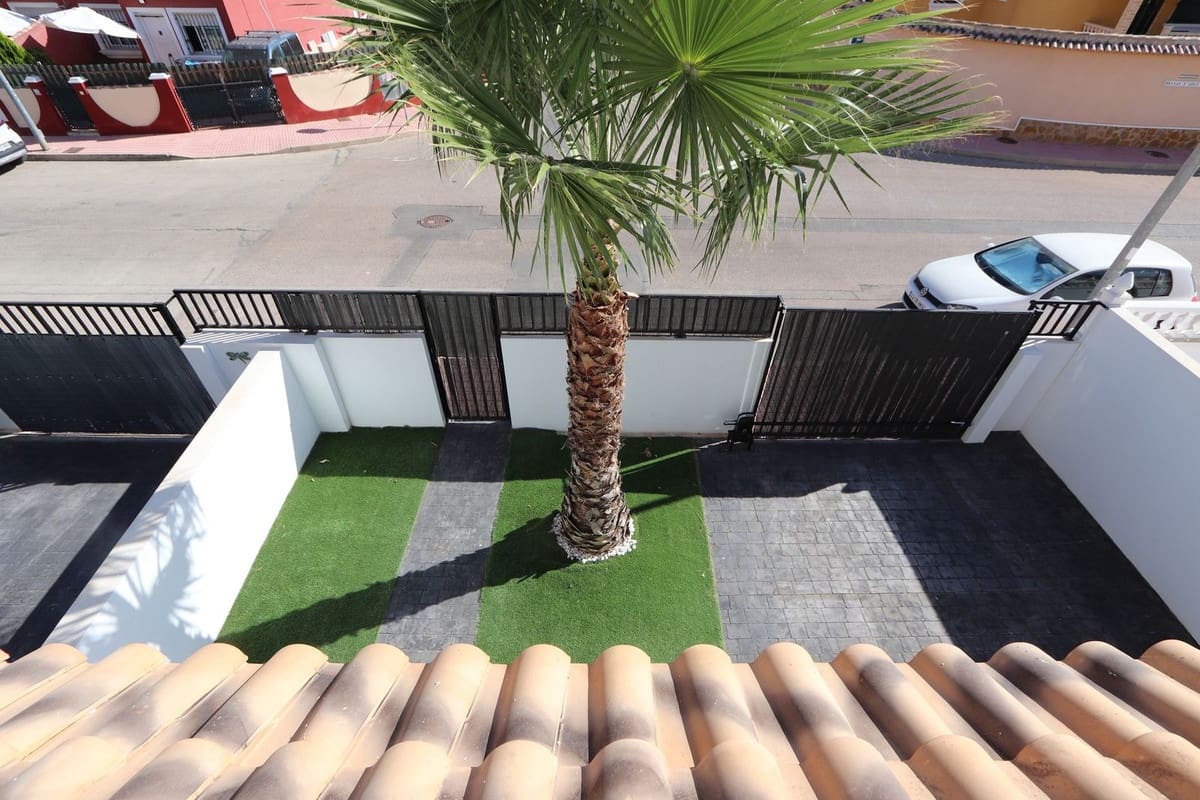 3 quarto Moradia para venda em Villamartin - 269 995 € (Ref: 9363843)