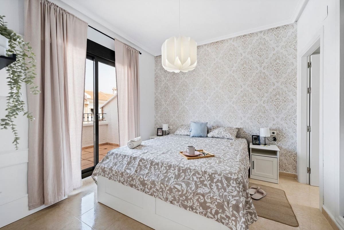 3 makuuhuone Omakotitalo myytävänä paikassa San Miguel de Salinas - 229 000 € (Ref: 9363845)