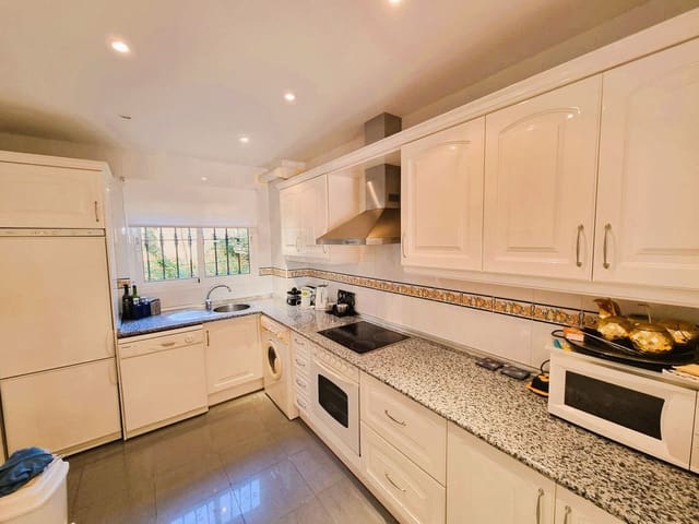 2 chambre Appartement à vendre à Calahonda, Mijas - 299 000 € (Ref: 9363847)