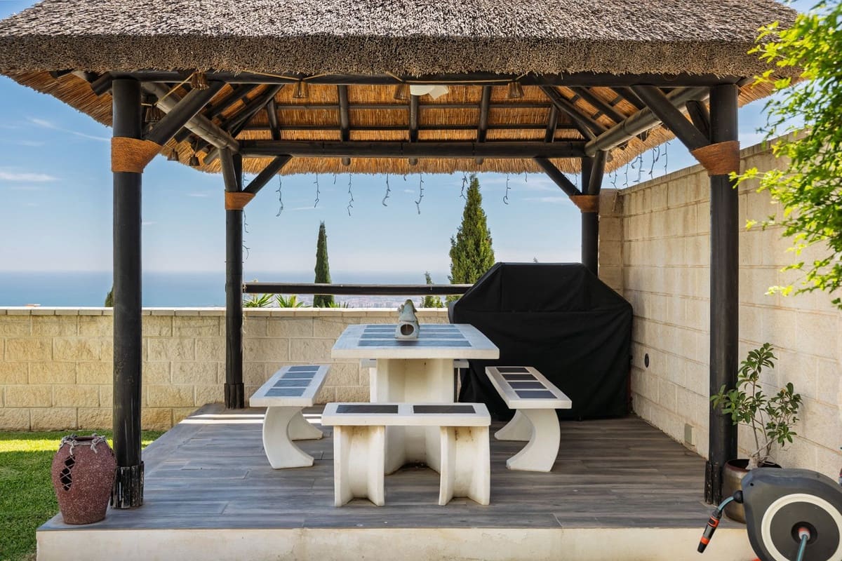 4 makuuhuone Huvila myytävänä paikassa Mijas - 2 390 000 € (Ref: 9363849)