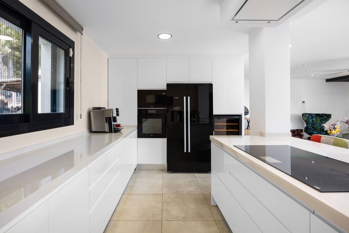 4 makuuhuone Huvila myytävänä paikassa Mijas - 2 390 000 € (Ref: 9363849)