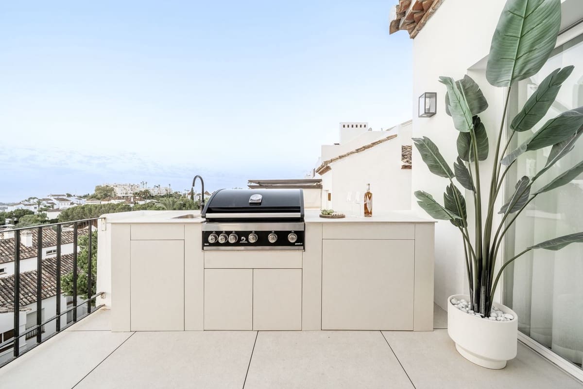 3 soveværelse Lejlighed til salg i La Quinta - € 950.000 (Ref: 9363852)