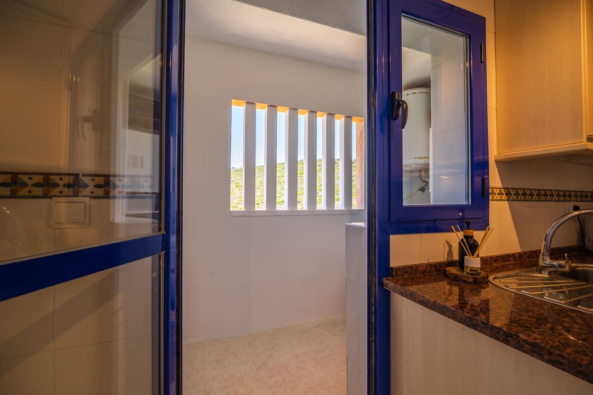 2 sypialnia Penthouse na sprzedaż w La Duquesa / Puerto de la Duquesa - 380 000 € (Ref: 9363853)