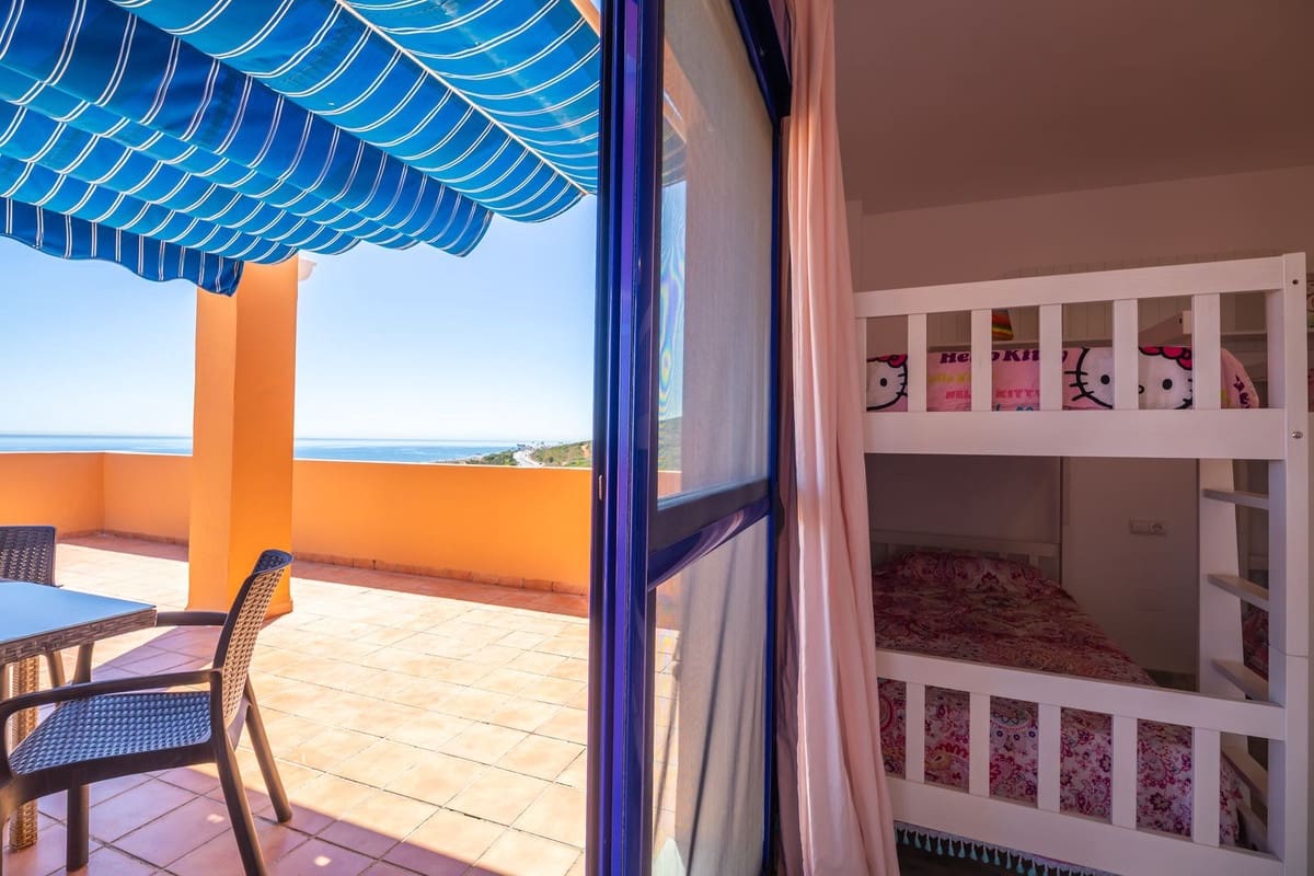 2 sypialnia Penthouse na sprzedaż w La Duquesa / Puerto de la Duquesa - 380 000 € (Ref: 9363853)