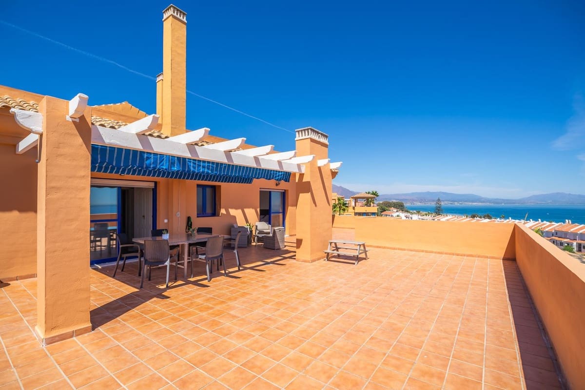 2 sypialnia Penthouse na sprzedaż w La Duquesa / Puerto de la Duquesa - 380 000 € (Ref: 9363853)