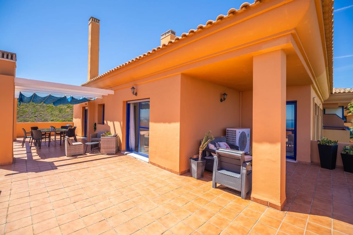 2 sypialnia Penthouse na sprzedaż w La Duquesa / Puerto de la Duquesa - 380 000 € (Ref: 9363853)