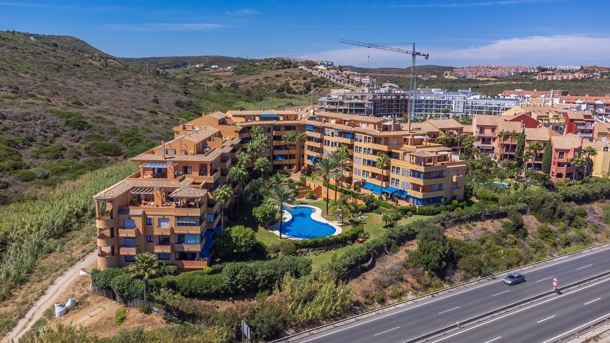 2 sypialnia Penthouse na sprzedaż w La Duquesa / Puerto de la Duquesa - 380 000 € (Ref: 9363853)