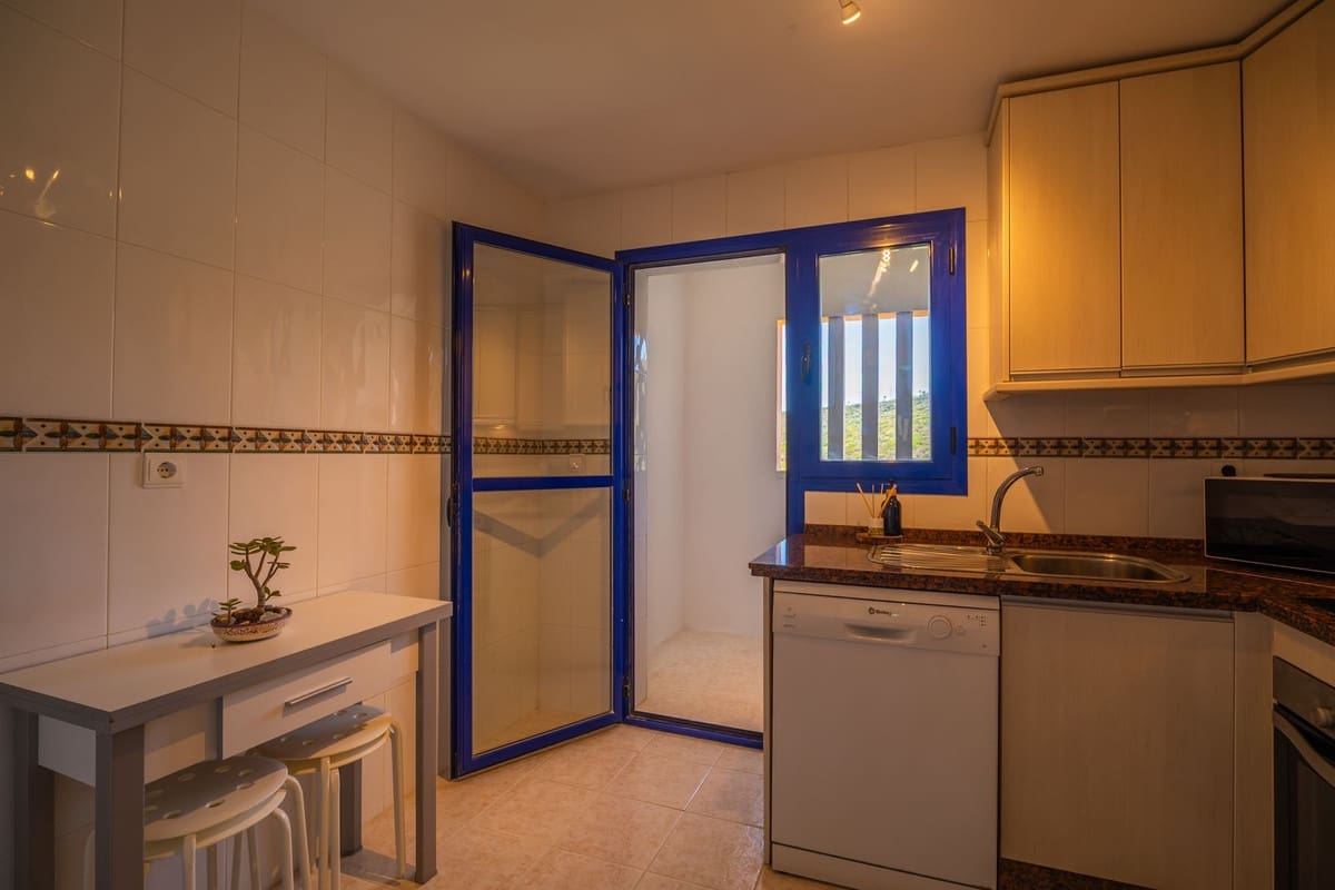 2 sypialnia Penthouse na sprzedaż w La Duquesa / Puerto de la Duquesa - 380 000 € (Ref: 9363853)