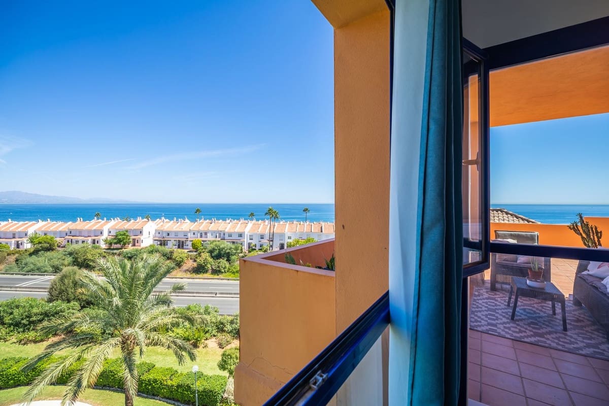 2 sypialnia Penthouse na sprzedaż w La Duquesa / Puerto de la Duquesa - 380 000 € (Ref: 9363853)