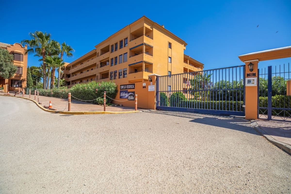 2 sypialnia Penthouse na sprzedaż w La Duquesa / Puerto de la Duquesa - 380 000 € (Ref: 9363853)