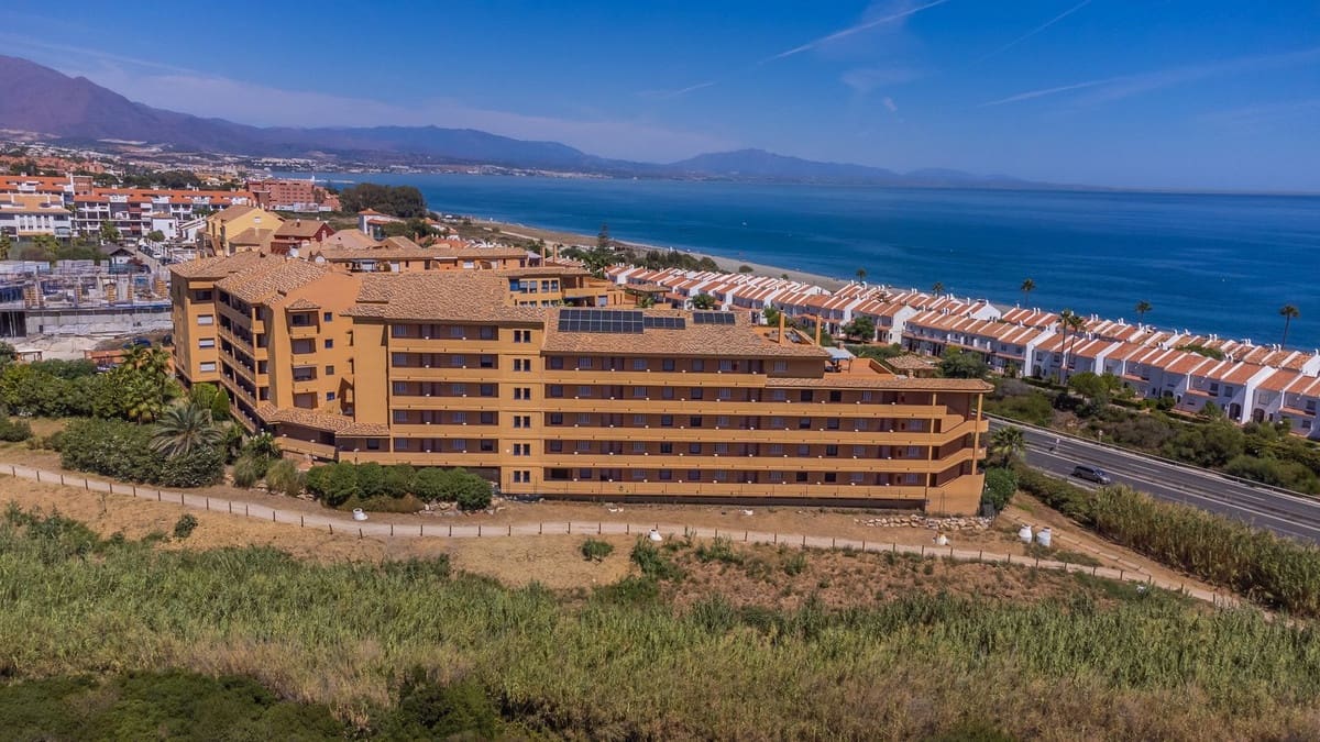 2 sypialnia Penthouse na sprzedaż w La Duquesa / Puerto de la Duquesa - 380 000 € (Ref: 9363853)