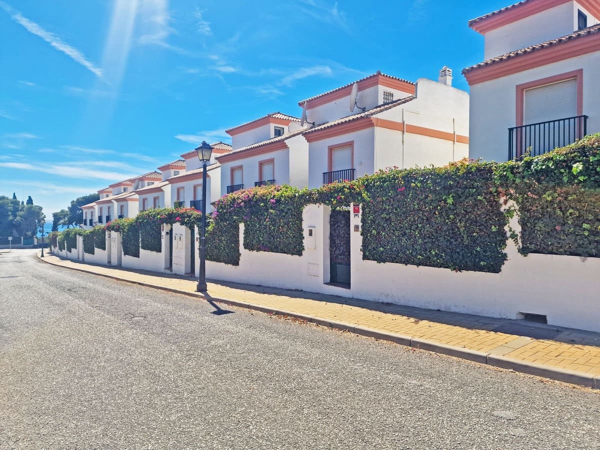 4 quarto Casa em Banda para venda em Cabopino - 525 000 € (Ref: 9363854)