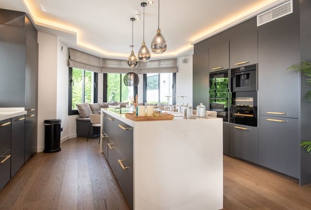 Chalet de 5 habitaciones en La Quinta, Benahavís en venta - 2.995.000 € (Ref: 9363859)