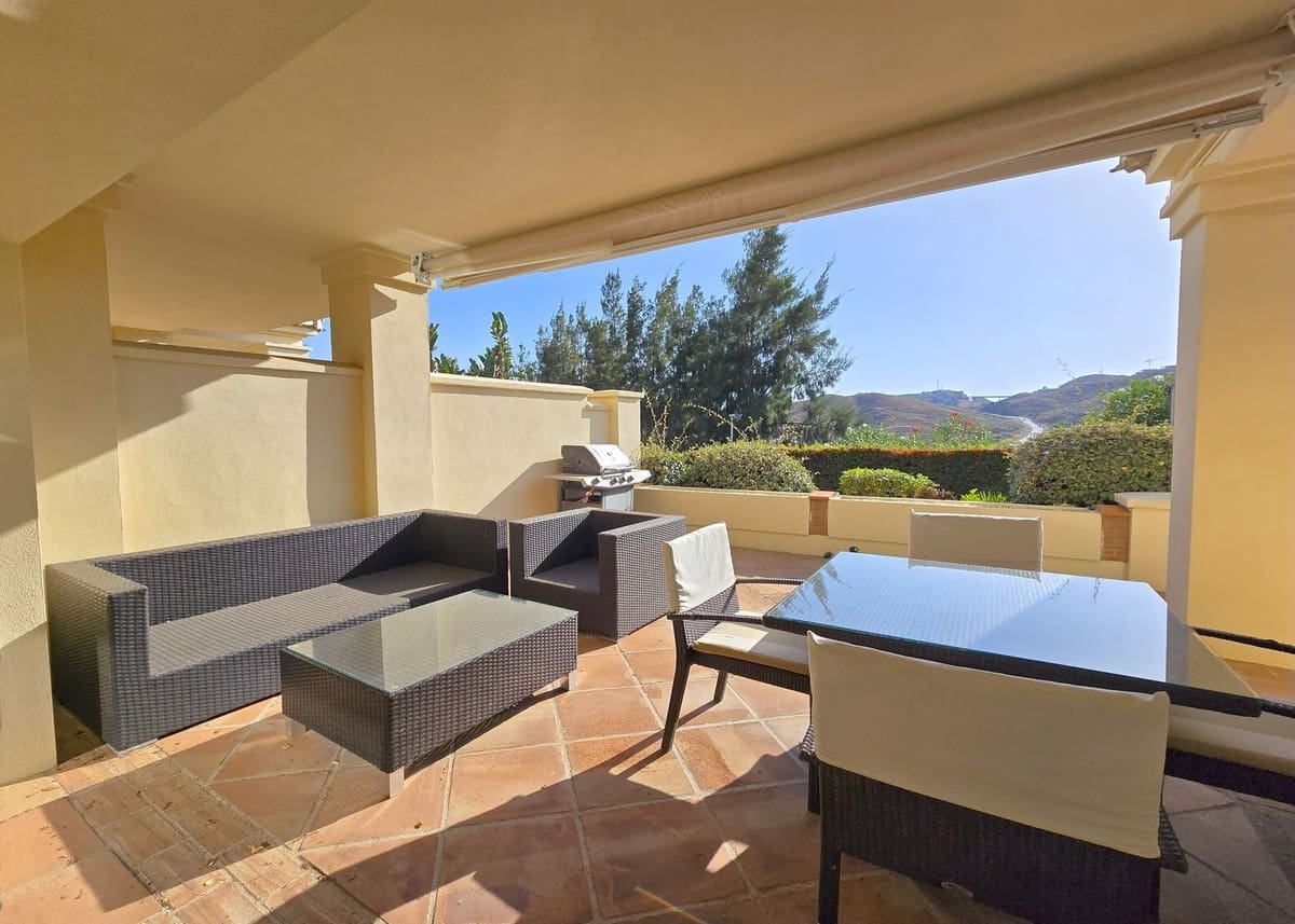 2 bedroom Apartment for sale in Benahavis - € 559,000 (Ref: 9363861)