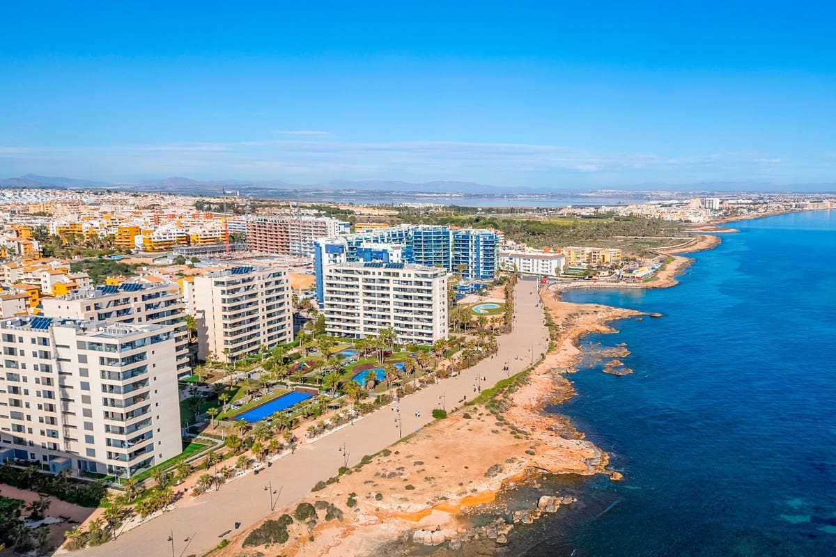 2 bedroom Apartment for sale in Orihuela Costa - € 479,000 (Ref: 9363863)