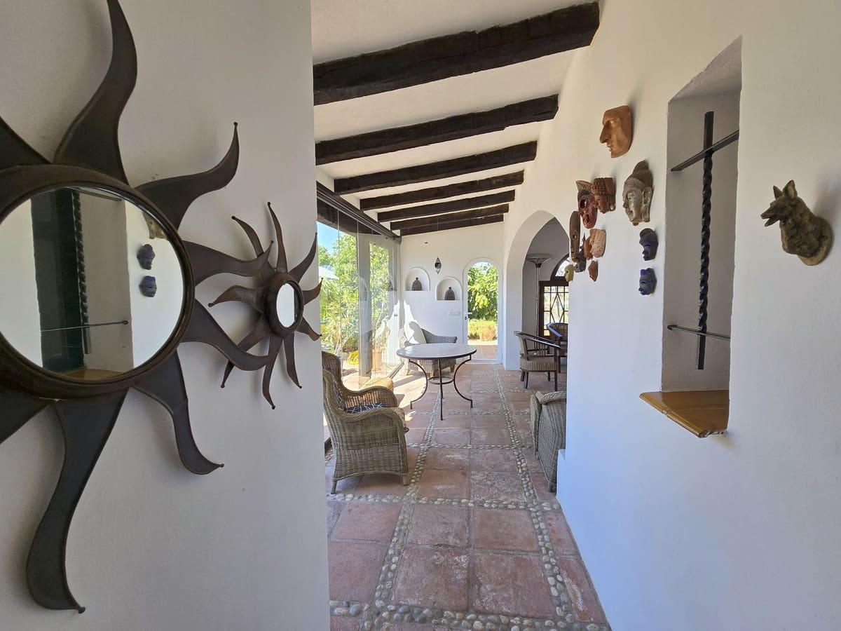 6 bedroom Finca/Country House for sale in Alhaurin el Grande - € 890,000 (Ref: 9363864)