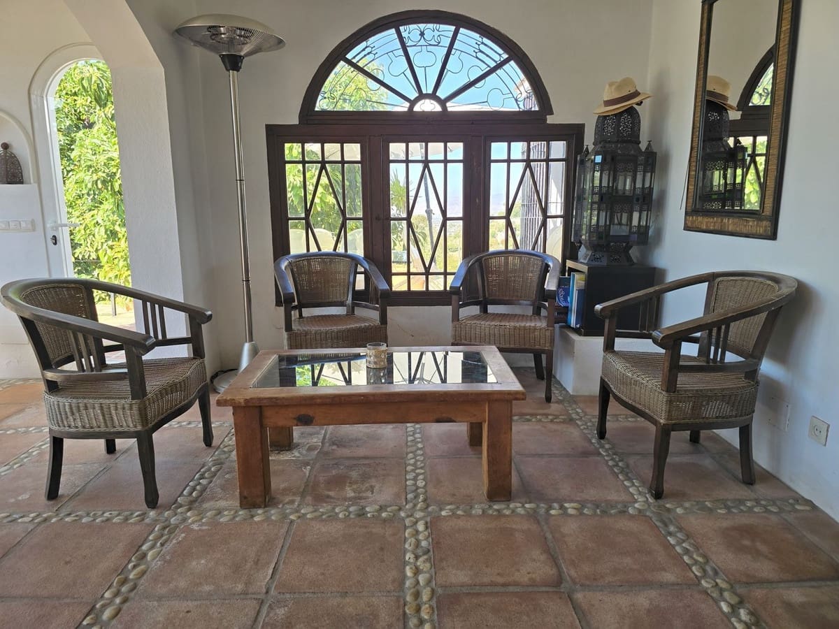 6 bedroom Finca/Country House for sale in Alhaurin el Grande - € 890,000 (Ref: 9363864)