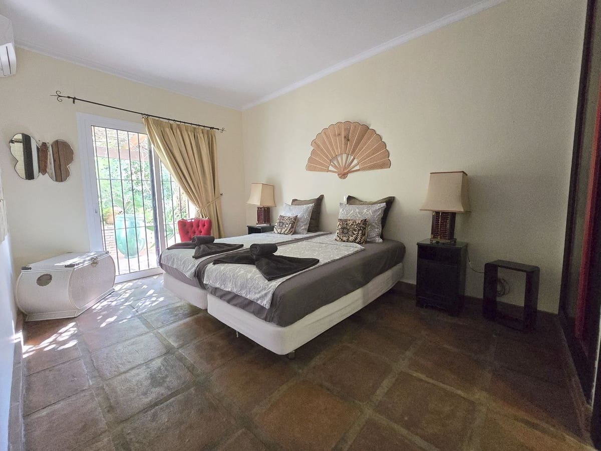 6 bedroom Finca/Country House for sale in Alhaurin el Grande - € 890,000 (Ref: 9363864)