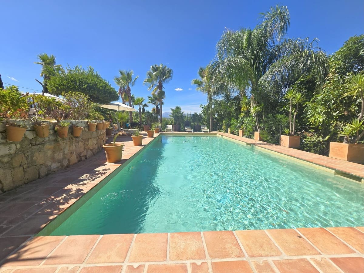 6 bedroom Finca/Country House for sale in Alhaurin el Grande - € 890,000 (Ref: 9363864)