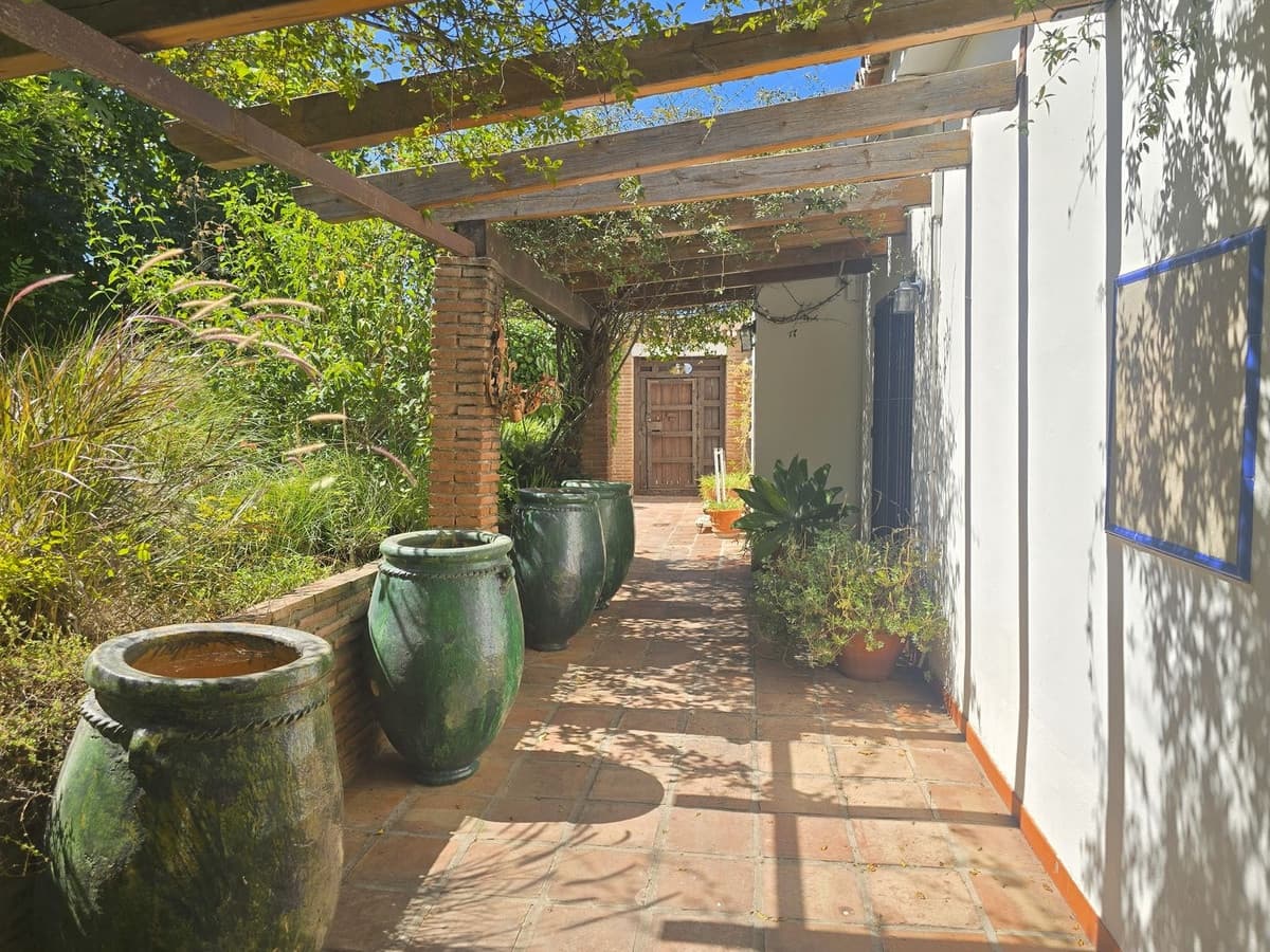 6 bedroom Finca/Country House for sale in Alhaurin el Grande - € 890,000 (Ref: 9363864)